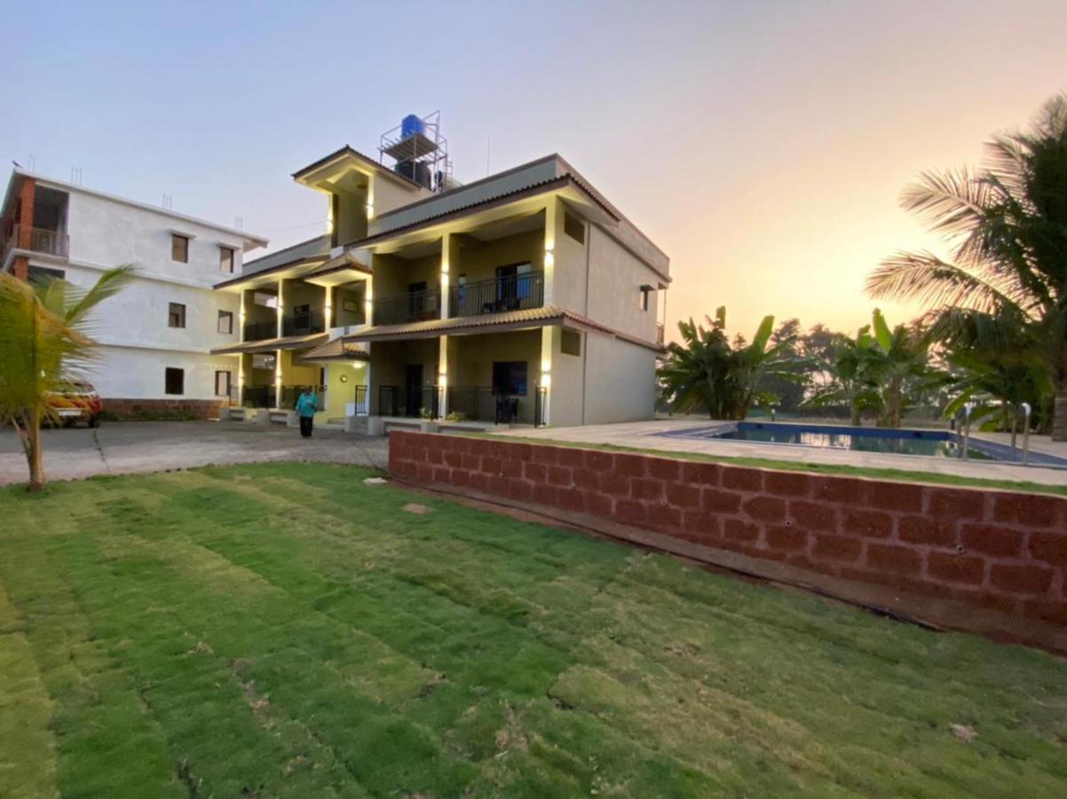 O'Nest Countryside Hotel Surai Buitenkant foto