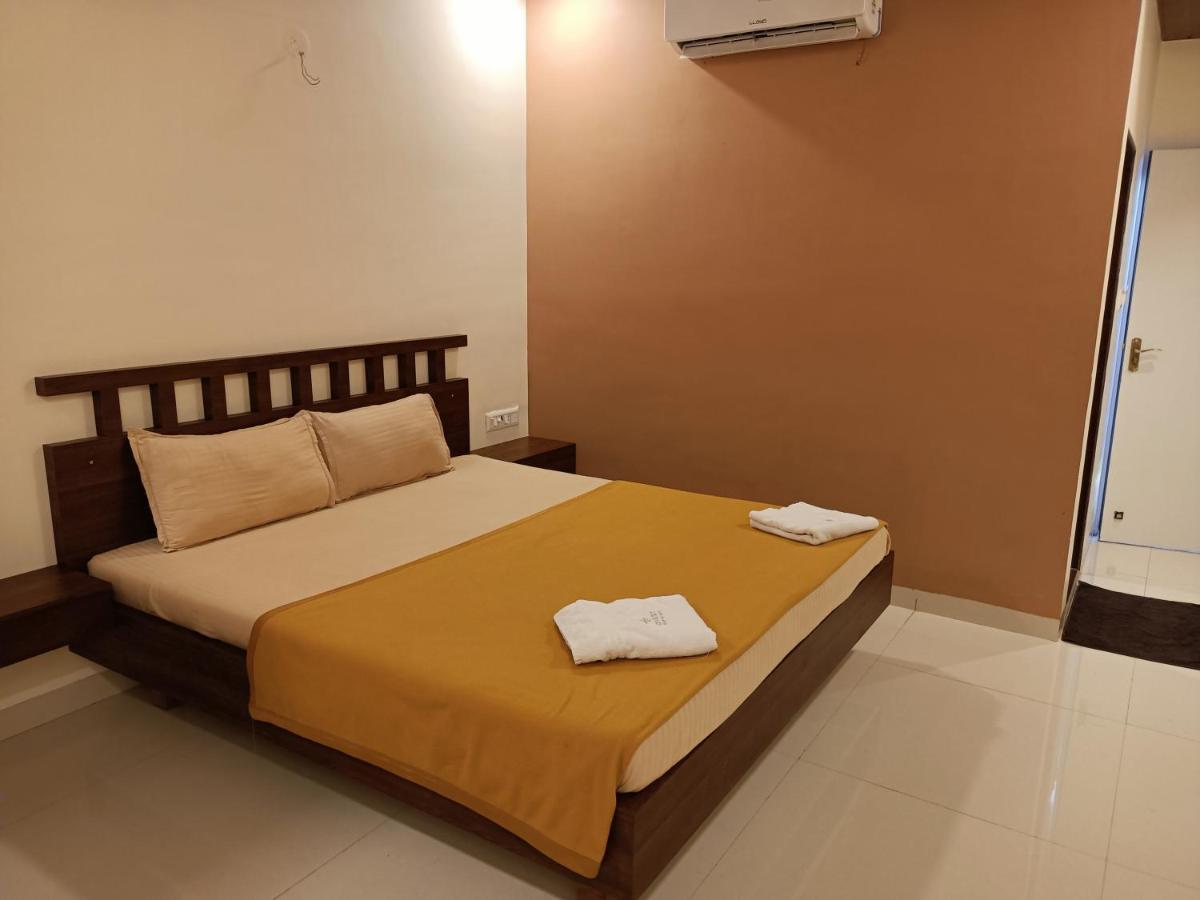 O'Nest Countryside Hotel Surai Buitenkant foto